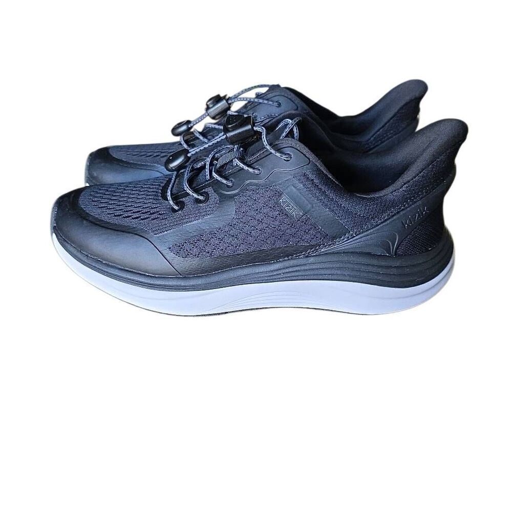 Kizik Women's Size 7.5 Black White Hands Free London Tennis Shoes
